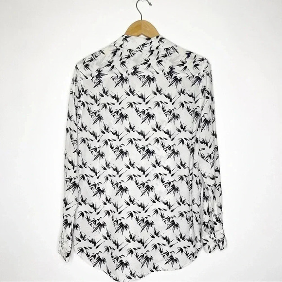 Equipment Femme 100% Silk Button Down Career Shirt Size Medium - Picture 7 of 7